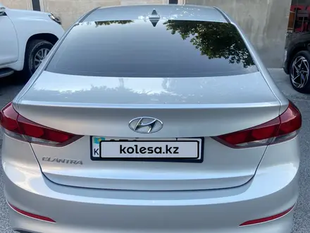 Hyundai Elantra 2016 года за 7 200 000 тг. в Шымкент – фото 3