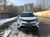 Toyota RAV4 2018 года за 17 000 000 тг. в Алматы – фото 3