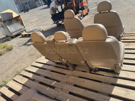 Сиденья Кожа на Ford Explorer 3 за 250 000 тг. в Алматы – фото 12