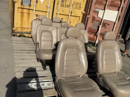 Сиденья Кожа на Ford Explorer 3 за 250 000 тг. в Алматы – фото 2