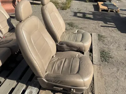 Сиденья Кожа на Ford Explorer 3 за 250 000 тг. в Алматы – фото 7