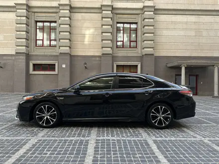 Toyota Camry 2019 года за 10 500 000 тг. в Алматы – фото 12