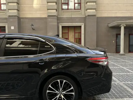 Toyota Camry 2019 года за 10 500 000 тг. в Алматы – фото 13