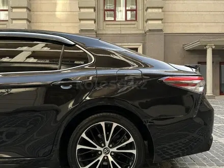Toyota Camry 2019 года за 10 500 000 тг. в Алматы – фото 14