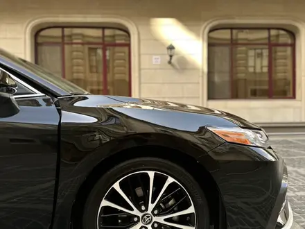Toyota Camry 2019 года за 10 500 000 тг. в Алматы – фото 15