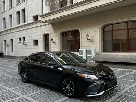 Toyota Camry 2019 года за 10 500 000 тг. в Алматы – фото 17