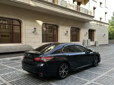 Toyota Camry 2019 года за 10 500 000 тг. в Алматы – фото 20