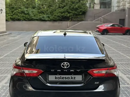 Toyota Camry 2019 года за 10 500 000 тг. в Алматы – фото 22
