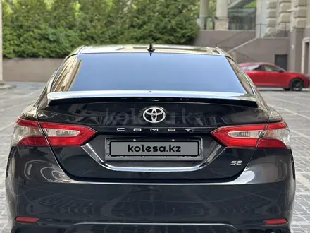 Toyota Camry 2019 года за 10 500 000 тг. в Алматы – фото 23