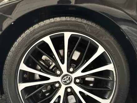 Toyota Camry 2019 года за 10 500 000 тг. в Алматы – фото 45