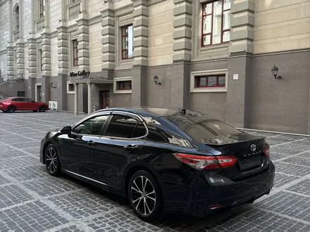 Toyota Camry 2019 года за 10 500 000 тг. в Алматы – фото 6