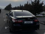 Toyota Camry 2019 года за 12 500 000 тг. в Талдыкорган – фото 2