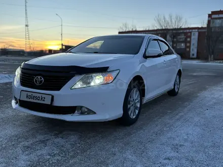 Toyota Camry 2014 года за 7 800 000 тг. в Караганда – фото 2