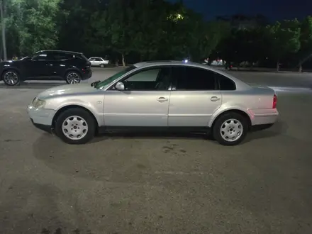 Volkswagen Passat 1998 года за 1 100 000 тг. в Тараз – фото 4