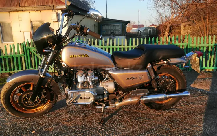 Honda  GL 1200 goldwing 1984 года за 1 600 000 тг. в Астана