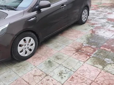 Kia Rio 2014 года за 3 800 000 тг. в Атырау – фото 2