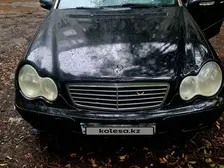 Mercedes-Benz C 240