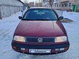 Volkswagen Vento 1994 годаfor1 600 000 тг. в Актобе