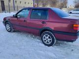 Volkswagen Vento 1994 годаfor1 600 000 тг. в Актобе – фото 4