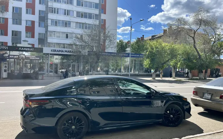 Toyota Camry 2018 года за 11 800 000 тг. в Костанай