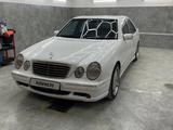 Mercedes-Benz E 55 AMG 2001 года за 11 000 000 тг. в Атырау – фото 2