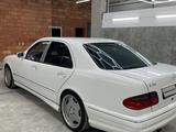 Mercedes-Benz E 55 AMG 2001 года за 11 000 000 тг. в Атырау – фото 3