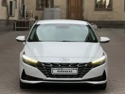 Hyundai Elantra 2021 года за 8 800 000 тг. в Алматы