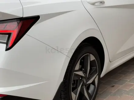 Hyundai Elantra 2021 года за 8 800 000 тг. в Алматы – фото 14