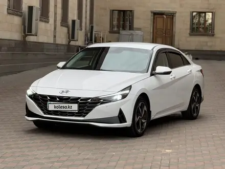 Hyundai Elantra 2021 года за 8 800 000 тг. в Алматы – фото 4