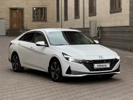 Hyundai Elantra 2021 года за 8 800 000 тг. в Алматы – фото 3