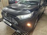 Toyota RAV4 2020 года за 15 500 000 тг. в Темиртау – фото 4