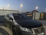 Toyota Camry 2013 года за 9 000 000 тг. в Атырау – фото 3