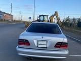 Mercedes-Benz E 320 1997 года за 2 200 000 тг. в Астана – фото 5
