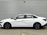 Hyundai Elantra 2023 года за 8 200 000 тг. в Алматы – фото 2