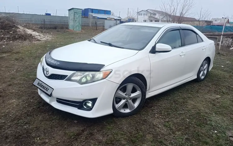 Toyota Camry 2014 года за 8 100 000 тг. в Актобе