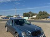 Mercedes-Benz E 240 2004 года за 2 500 000 тг. в Атырау – фото 2