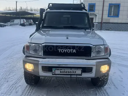 Toyota Land Cruiser 2022 года за 30 000 000 тг. в Караганда