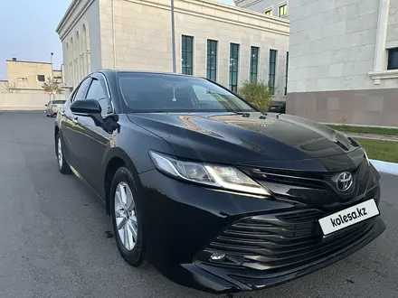 Toyota Camry 2021 года за 17 000 000 тг. в Астана