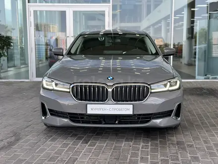 BMW 520 2022 года за 22 000 000 тг. в Алматы – фото 2