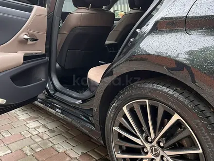 Lexus ES 250 2022 года за 20 300 000 тг. в Алматы – фото 8