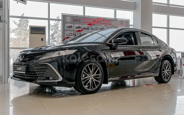 Toyota Camry Luxe 2024 года за 20 500 000 тг. в Караганда