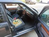 Mercedes-Benz E 220 1993 года за 2 400 000 тг. в Алматы – фото 4