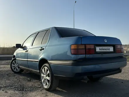 Volkswagen Vento 1993 года за 1 650 000 тг. в Караганда – фото 4