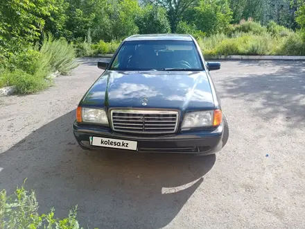 Mercedes-Benz C 180 1995 года за 1 800 000 тг. в Караганда