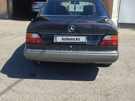 Mercedes-Benz E 200 1990 года за 1 000 000 тг. в Тараз – фото 6