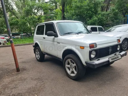 ВАЗ (Lada) Lada 2121 2013 года за 2 400 000 тг. в Алматы – фото 2