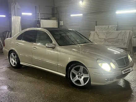 Mercedes-Benz E 320 2003 года за 3 500 000 тг. в Астана