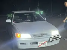 Toyota Corona, 1997
