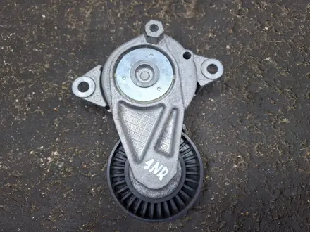Натяжной ролик Toyota 1NR-FE 1662047030 1.3L Corolla за 8 000 тг. в Алматы