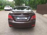 Hyundai Solaris 2014 года за 4 900 000 тг. в Петропавловск – фото 2